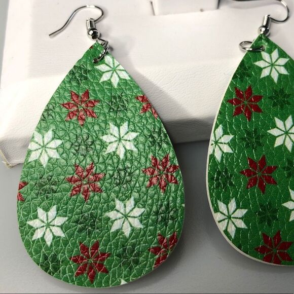 Snowflake Green PU Leather Teardrop Earrings - Picture 2 of 5
